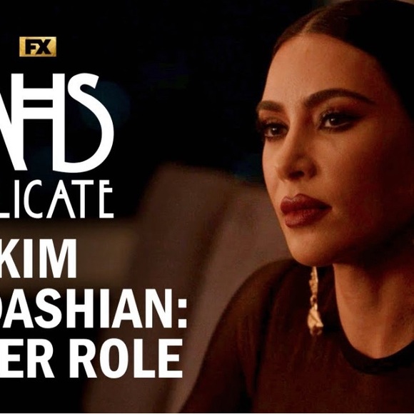 Surrealist Ear Anatomy Gold Crystal Pearl Earrings - Picture 6 of 12